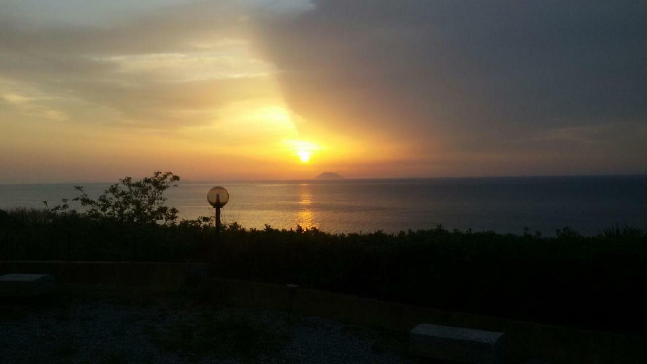 Appartamento Baciati dal Sole Zambrone Esterno foto