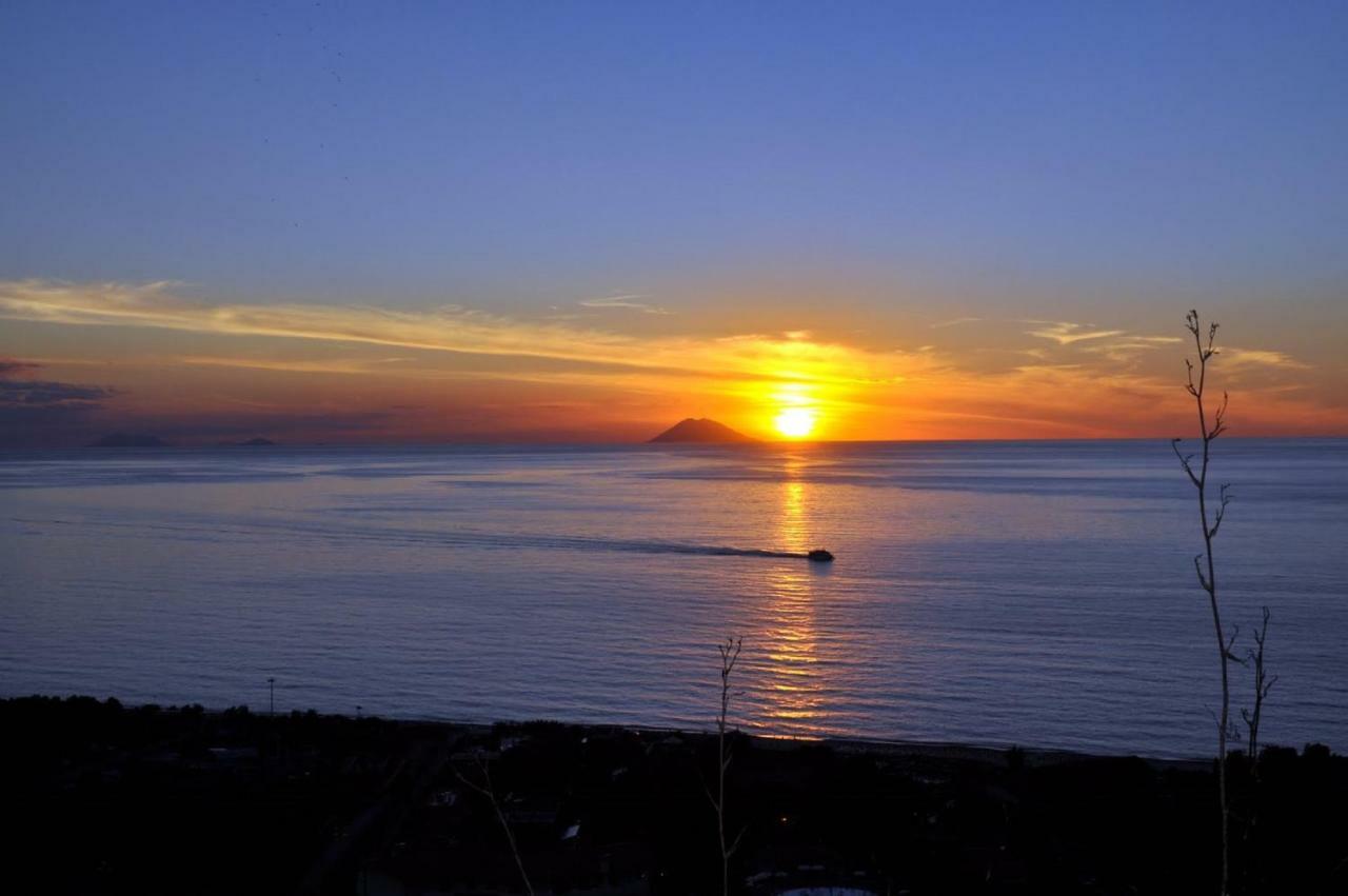 Appartamento Baciati dal Sole Zambrone Esterno foto