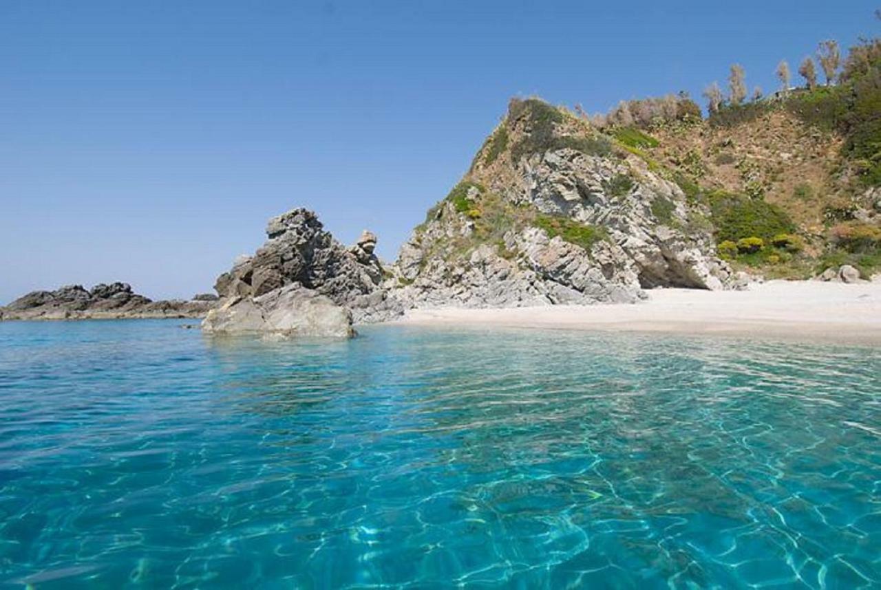 Appartamento Baciati dal Sole Zambrone Esterno foto